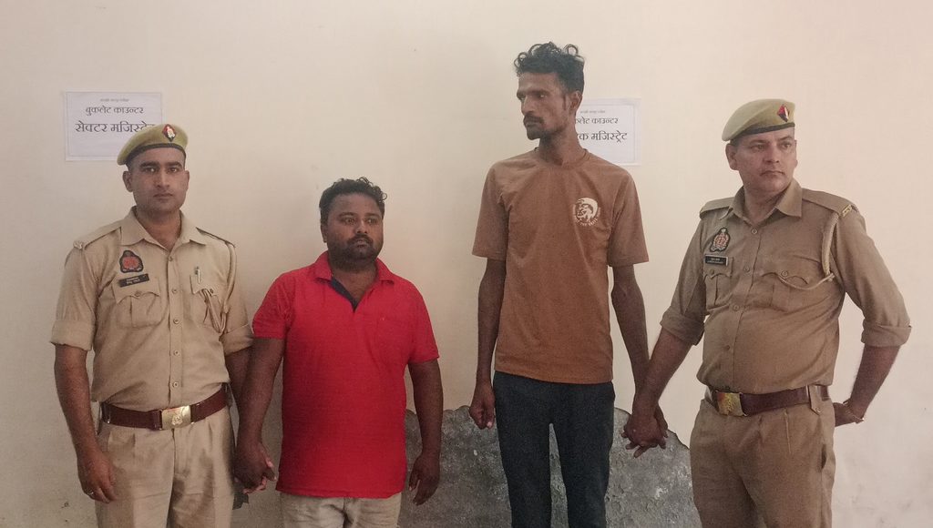 चोरी की घटनाओं पर अंकुश लगाने के लिए चलाए जा रहे अभियान के तहत मझोला पुलिस को बड़ी सफलता मिली है। पुलिस ने 10 चोरी की मोटरसाइकिलों के साथ दो अभियुक्तों को गिरफ्तार किया है।