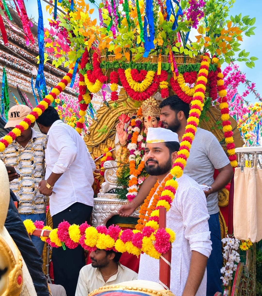 भगवान श्री गणेश की प्रतिमा विसर्जन शोभायात्रा बड़े ही श्रद्धा, भक्ति एवं उल्लास के साथ धूमधाम से निकाली गई।