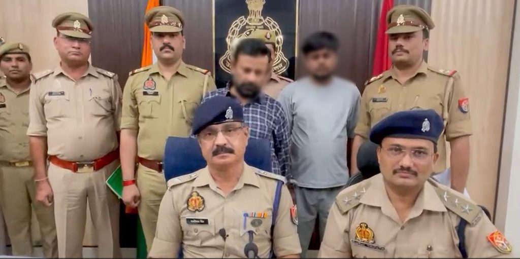 फर्जी दस्तावेजों से पासपोर्ट बनवाने वाले गैंग का खुलासा,